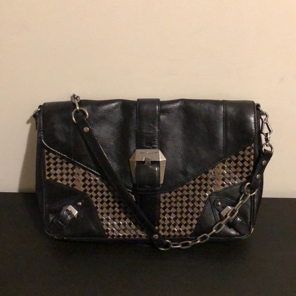 Shoulder bag